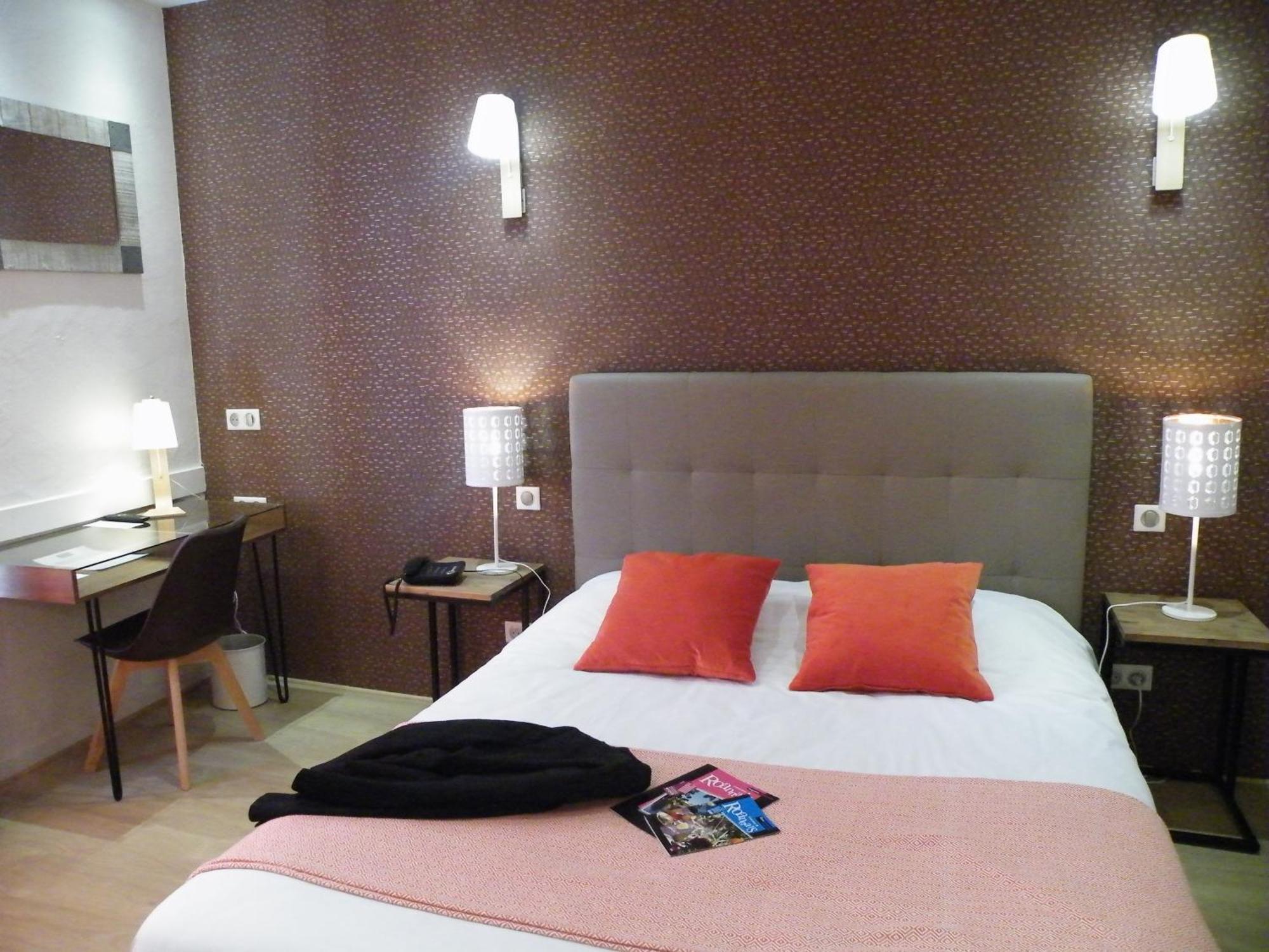 Brit Hotel Roanne - Le Grand Hotel Екстериор снимка