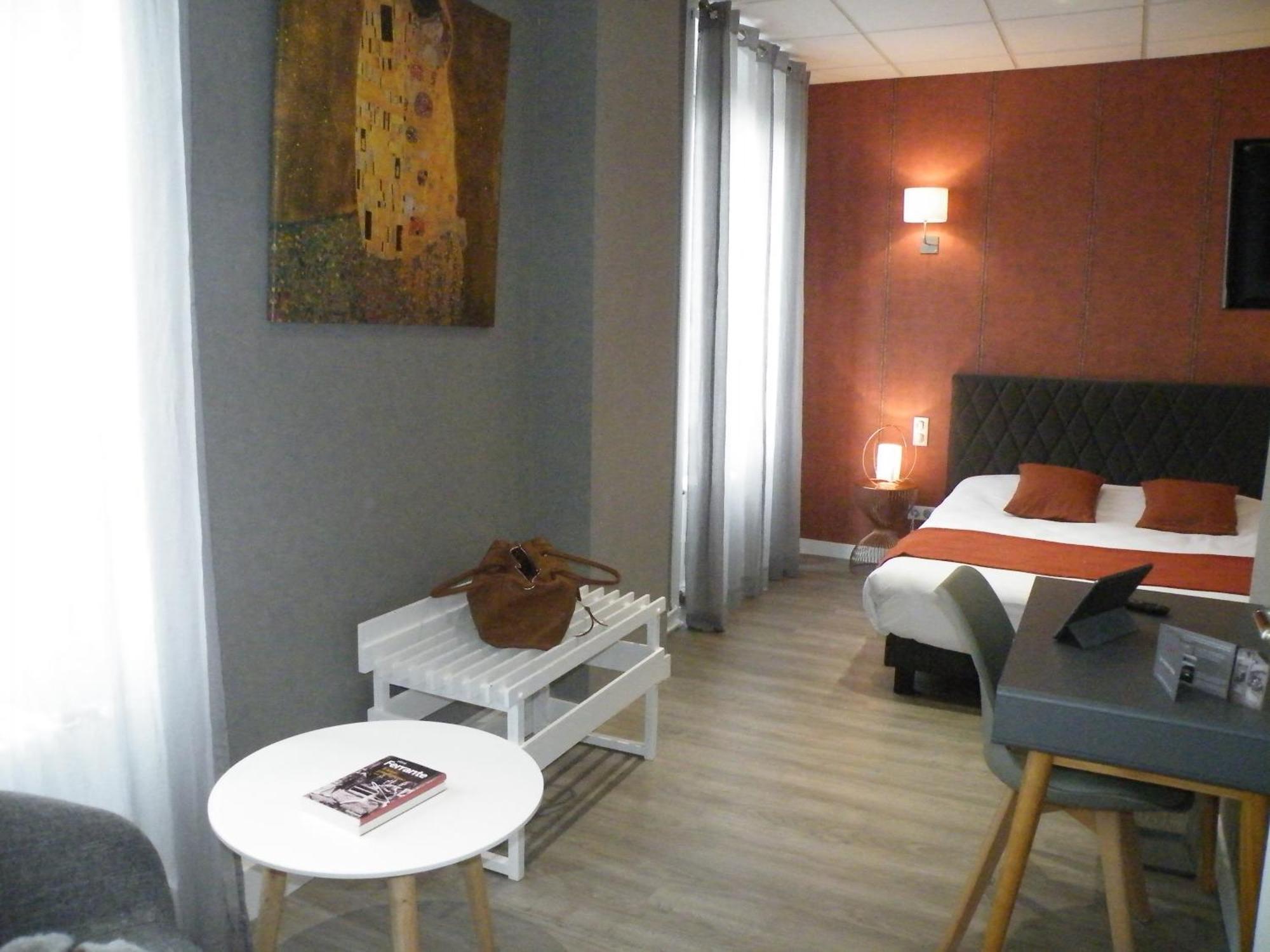 Brit Hotel Roanne - Le Grand Hotel Екстериор снимка