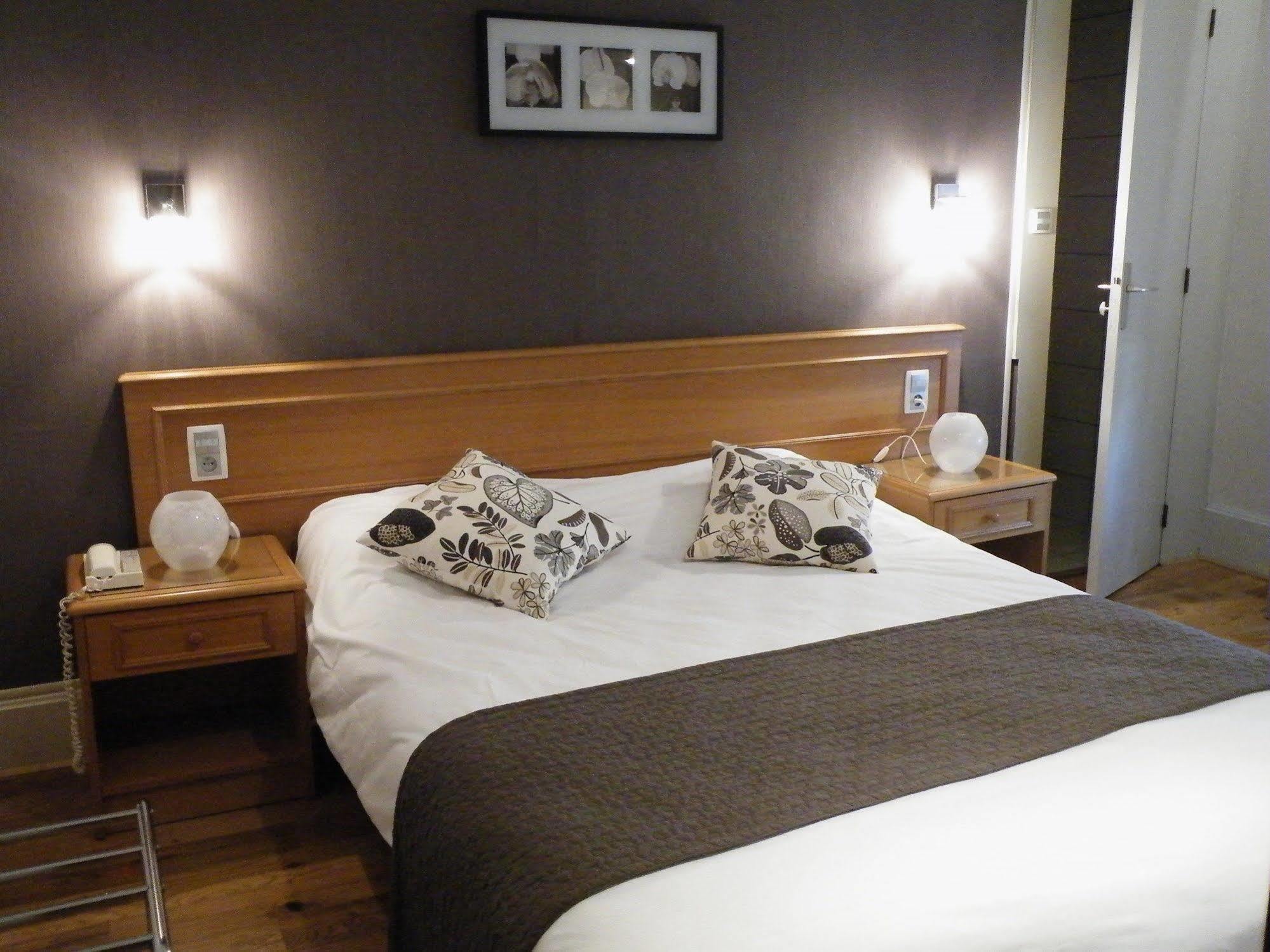 Brit Hotel Roanne - Le Grand Hotel Екстериор снимка