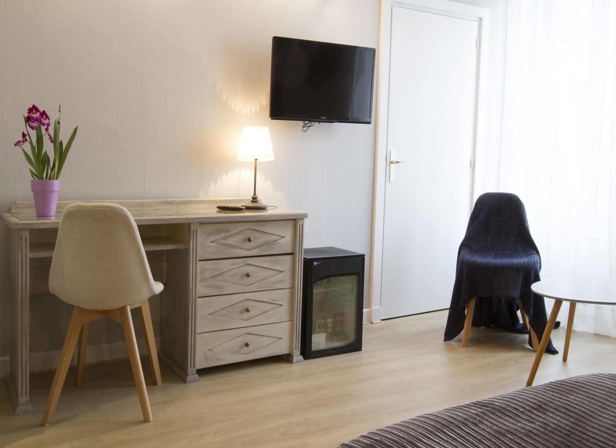 Brit Hotel Roanne - Le Grand Hotel Екстериор снимка